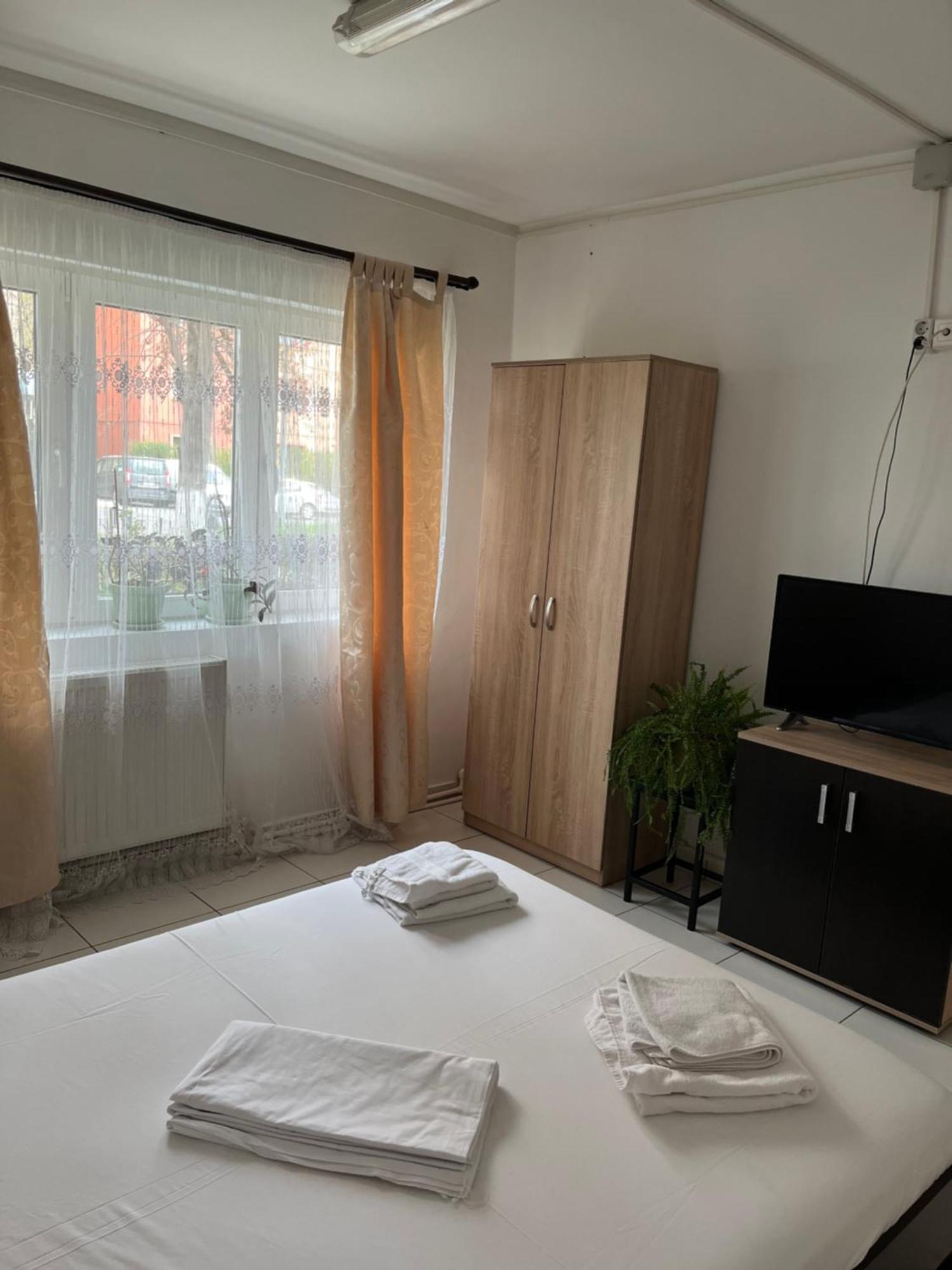 Apartament Octav เดวา ภายนอก รูปภาพ